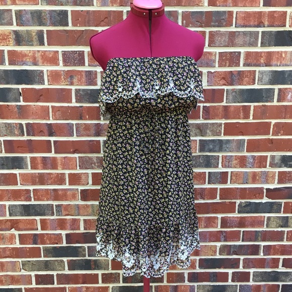 Forever 21 Dresses & Skirts - Forever 21 boho strapless lace dress